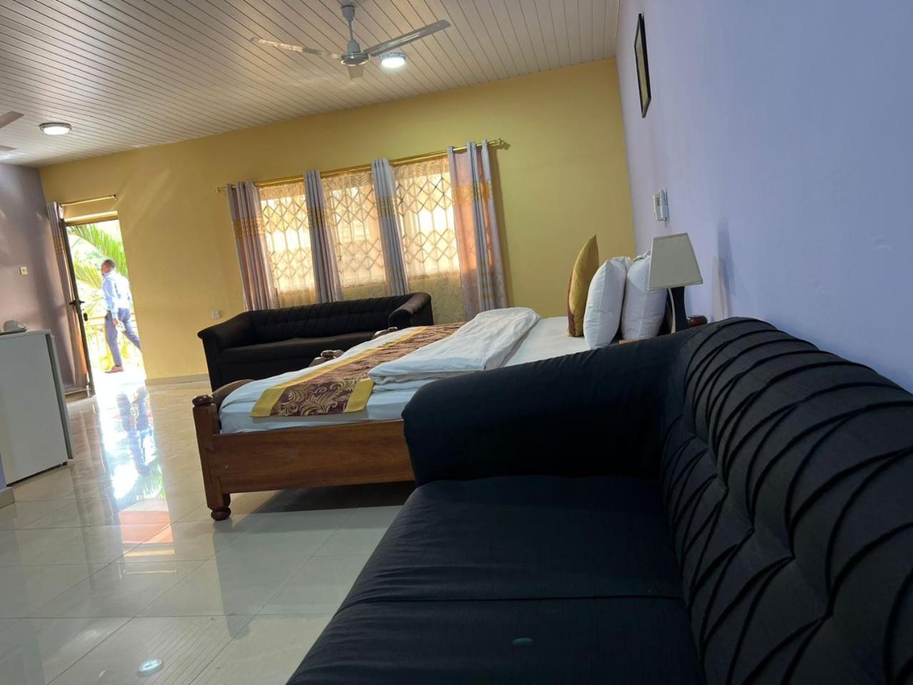 Hans Cottage Botel Cape Coast Exterior foto