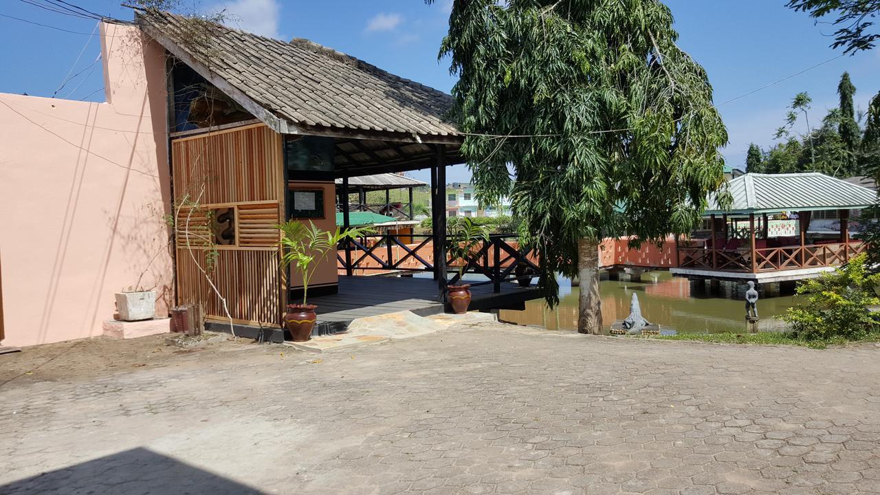 Hans Cottage Botel Cape Coast Exterior foto